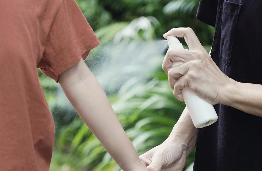 Produits anti-moustiques corps : spray, crème lotion et bracelet